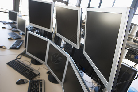 空空办公空间 有许多显示器终端经营电脑室电脑显示器硬件中心理念电脑工作站职场图片
