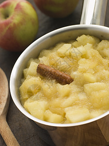 布拉姆利苹果酱厨房食谱糖果英语勺子用具甜食厨艺香料食物图片