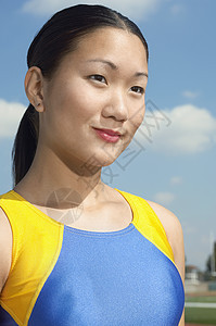音轨运动员运动成年人中年人女子年轻人肖像头部田径女性肩膀图片