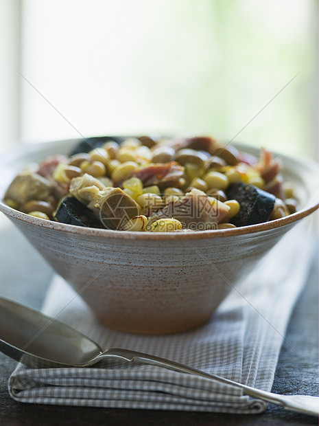 法巴达阿斯图里纳食物扁豆蔬菜生产辣椒风格家居窗户藏红花美食图片