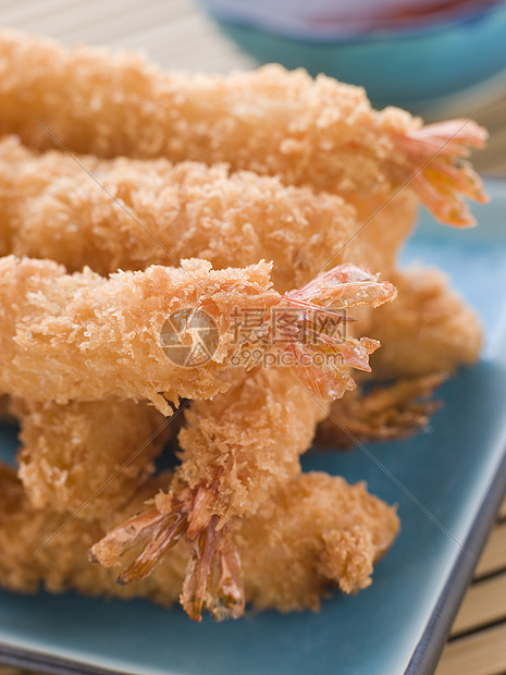 与的深炸日本虎虾工作室面包屑美食影棚小吃辣椒盘子油炸对虾食物图片