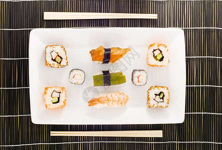 寿司筷子美食海鲜异国美味环境木板餐厅饮食午餐图片