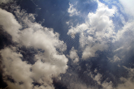 戏剧云想像力白色蓝色沉思多云太阳琢磨乡愁天气天空图片