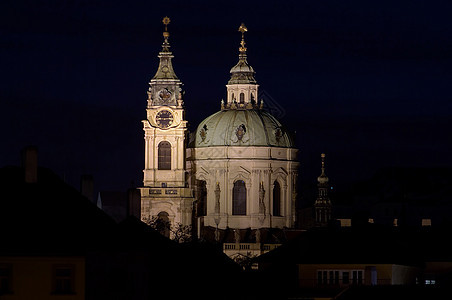 夜间圣尼古拉教堂图片