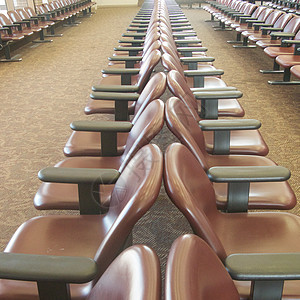 伯明翰机场运输航班大堂座位椅子休息室地面航空旅行商业图片