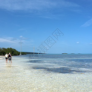 美国佛罗里达州西主要海滩蓝色达人天空钥匙假期海浪游泳摄影海洋地平线图片