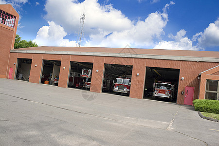 现代消防站情况安全入口服务帮助车库救援消防队员城市团队图片