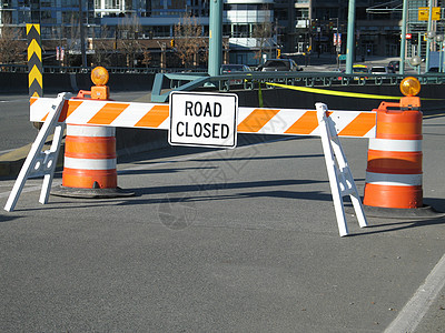 封闭道路标志牌封锁障碍人行道水平街道城市栅栏白色图片
