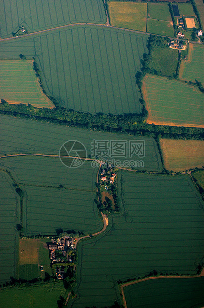 空气中的英国风貌天空绿色沙漠飞机飞行航空图片