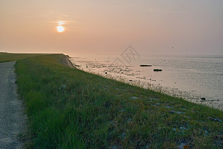 维林登海岸日落图片