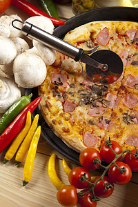 比萨胡椒午餐饮食美食文化服务晚餐食物香料香肠图片