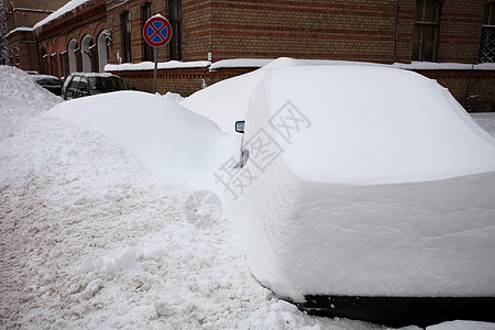 雪雪覆盖车风暴暴风雪气候下雪灾难交通雪堆季节性季节汽车图片