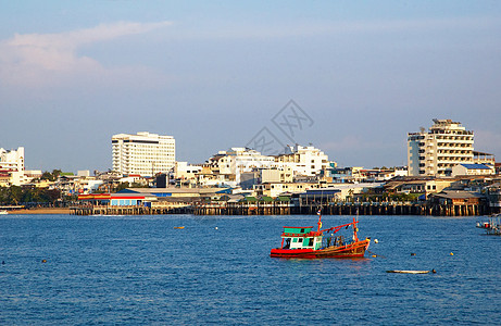 沿海城市景观海洋天空房子旅游码头蓝色酒店反射全景旅行图片