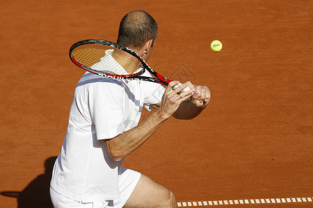 网球竞赛球拍成人橙子游戏地面男人运动玩家图片