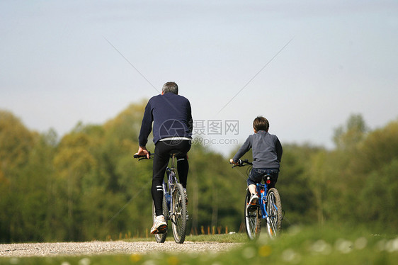 自行车成人男人下坡山地车女性运动车手赛车山地家庭图片