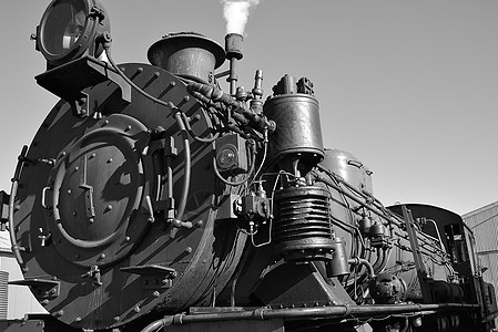 旧蒸汽列车运输白色体重机车黑色火车黑白引擎力量照片图片