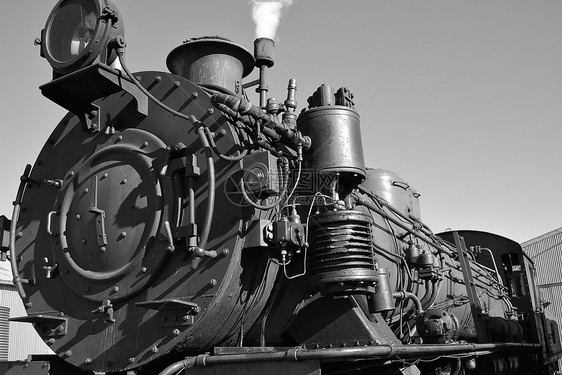 旧蒸汽列车运输白色体重机车黑色火车黑白引擎力量照片图片