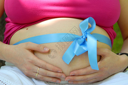 产妇孩子腹部不育症家庭出生率怀孕母性生日避孕劳动图片