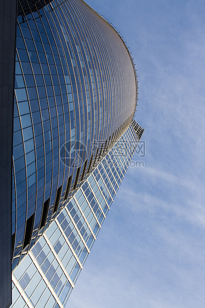 摩天大楼成功市中心建筑建筑学生长蓝色窗户天空商业财富图片