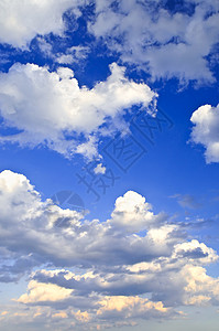 蓝色天空 白云空气景观戏剧性风景晴天多云日光白色快乐编队图片