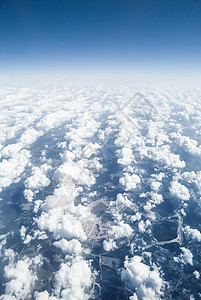 从云上的目光图片