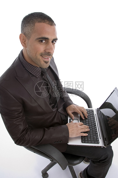 从事笔记本电脑工作的男子管理人员商务成人男人商业电子产品成功青年男性衣服图片