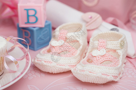 婴儿靴子蛋糕粉色女孩女婴新生儿赃物积木迎婴婴儿鞋淋浴图片