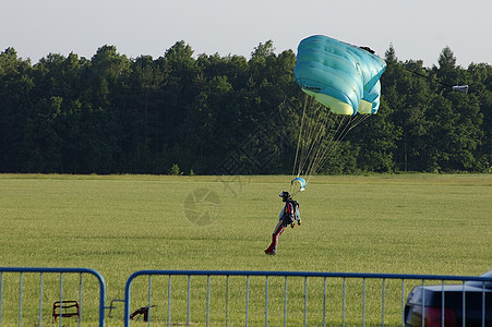 空军010丝绸竞争跳伞员天空竞争对手自由落体飞机跳伞空气防腐剂图片