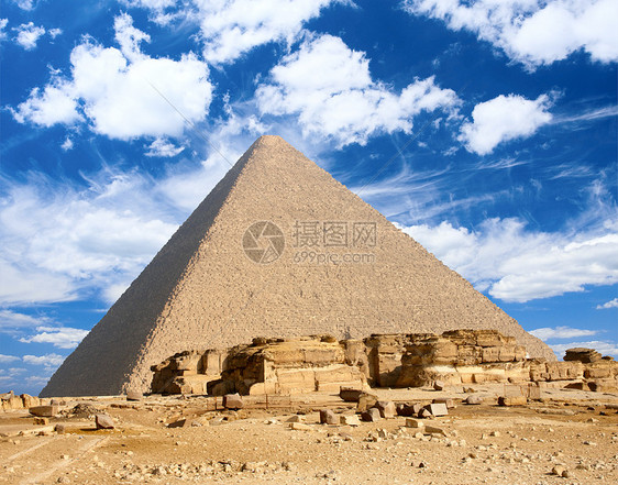埃及大金字塔天空历史建筑学金字塔建筑沉思蓝色旅行考古学文明图片