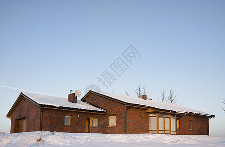 冬季建筑木头寒意建筑学小屋门廊房子水平蓝色住宅滑雪图片