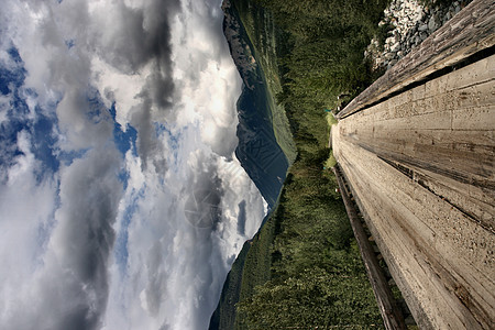 不列颠哥伦比亚省森林远景天气天空风暴山脉戏剧性蓝色图片