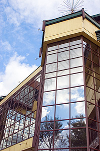 现代建筑住宅公寓玻璃环境财产地面金属蓝色高楼高度图片