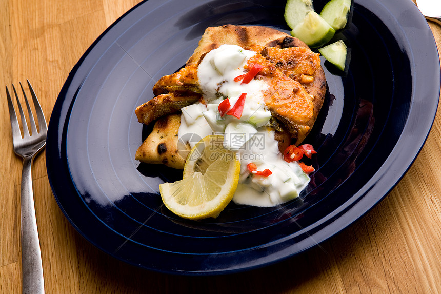 塔卡沙门文化美食食物盘子面包香料国际黄瓜服务酸奶图片