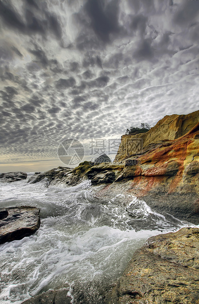 基万达角撞毁波浪砂岩海浪堆岩风景干草天空海景海洋图片
