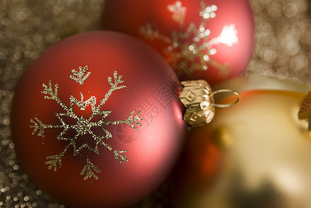圣诞球金子红色黄色雪花装饰品图片