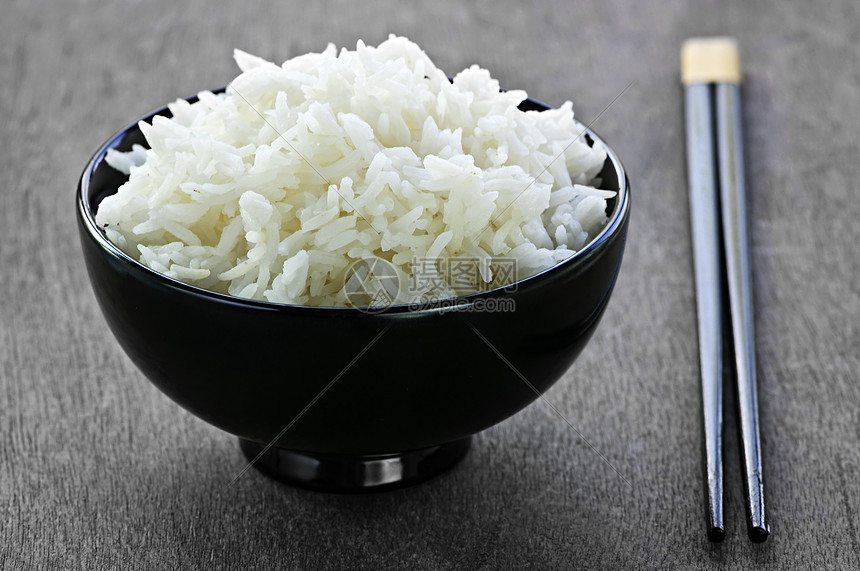 带筷子的米碗小菜食物宏观餐具美食粮食竹子餐垫菜肴文化图片