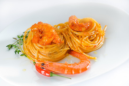意大利面和辣虾食谱食物晚餐蔬菜美食烹饪盘子餐厅营养辣椒图片