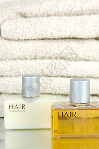 毛发和身体洗发水毛巾瓶子淋浴肥皂护发素洗剂浴室凝胶温泉图片