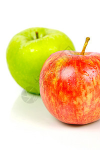 红和绿苹果绿色食物红色白色背景图片