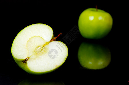 红和绿苹果绿色食物红色黑色图片