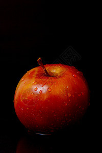 红苹果黑色红色食物背景图片