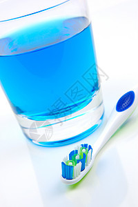 牙科护理卫生牙医衰变漱口水玻璃冲洗刷子图片