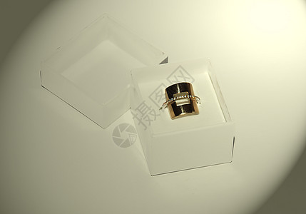 金环礼品包装展示金属火花欲望钻石手指女性订婚店铺图片