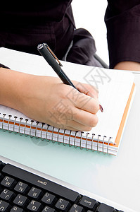 手写女性电脑页数衣服套装笔记本姿势冒充纽扣公司图片