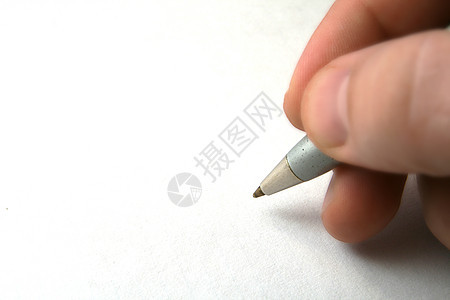 人用笔在人手中图片