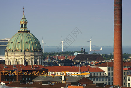 哥本哈根风车城市教会烟囱联盟圆塔大理石景观晴天图片