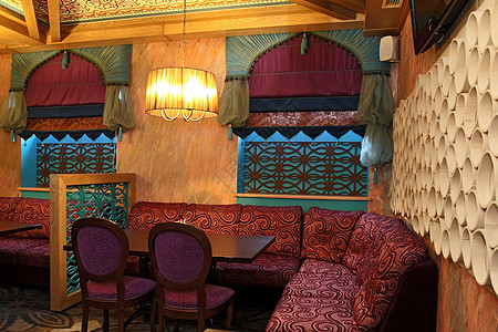 内部的餐厅家具治具食物木头紫色房间娱乐环境棕色图片