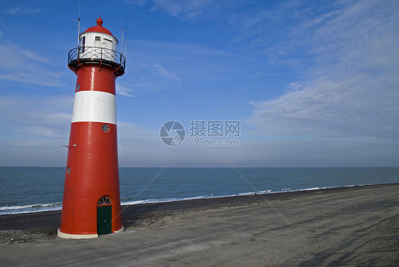 灯塔聚光灯支撑航行指导闪电导航港口天空船运海岸线图片