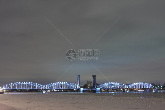 圣彼得堡桥夜景天际镜子旅游金属海浪石头建筑学景观城市图片