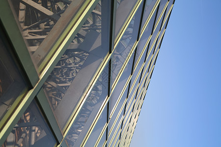玻璃金属设计灰色蓝色建筑天空图片